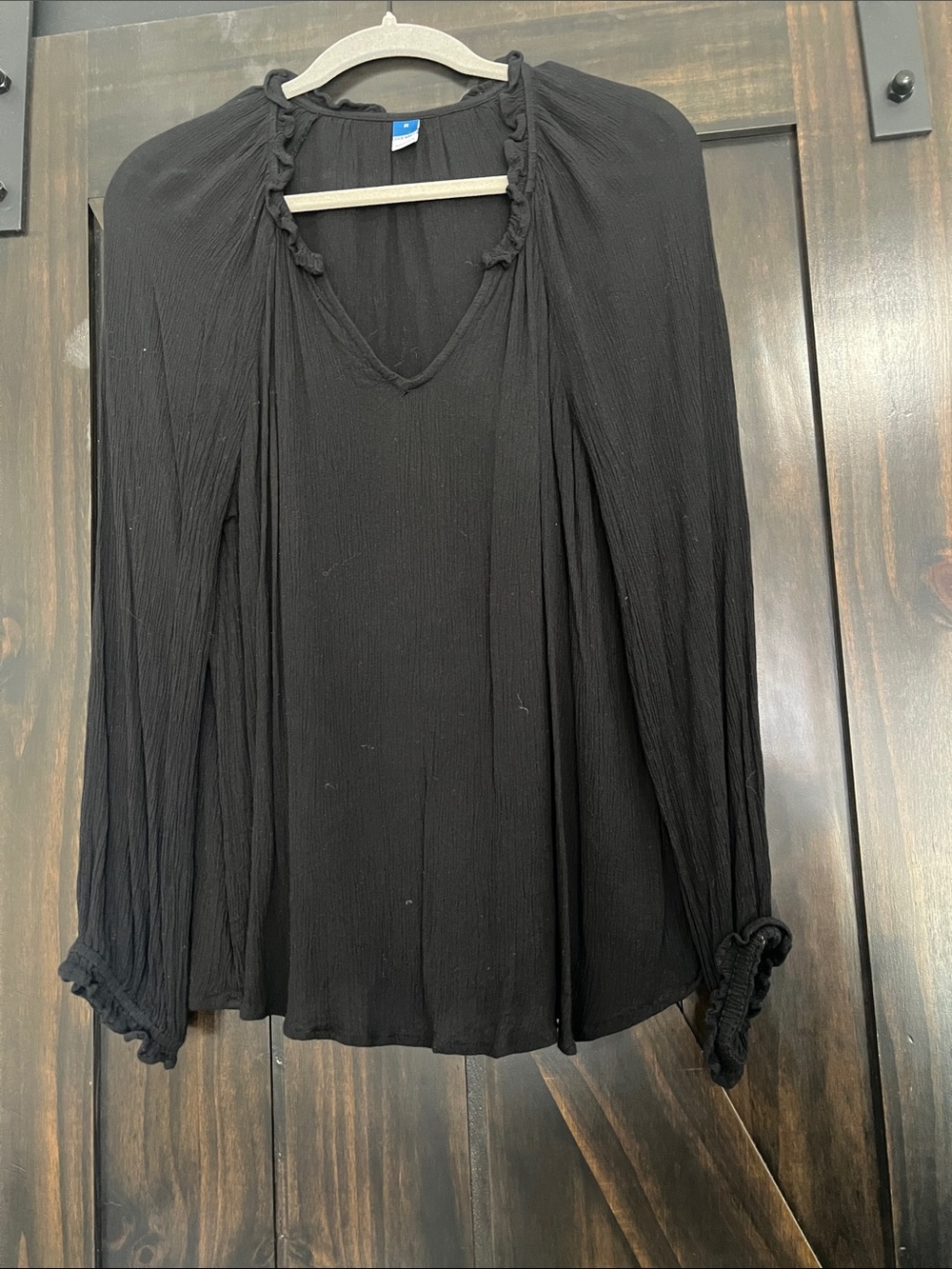 Black Women's Long Sleeve V-Neck Top